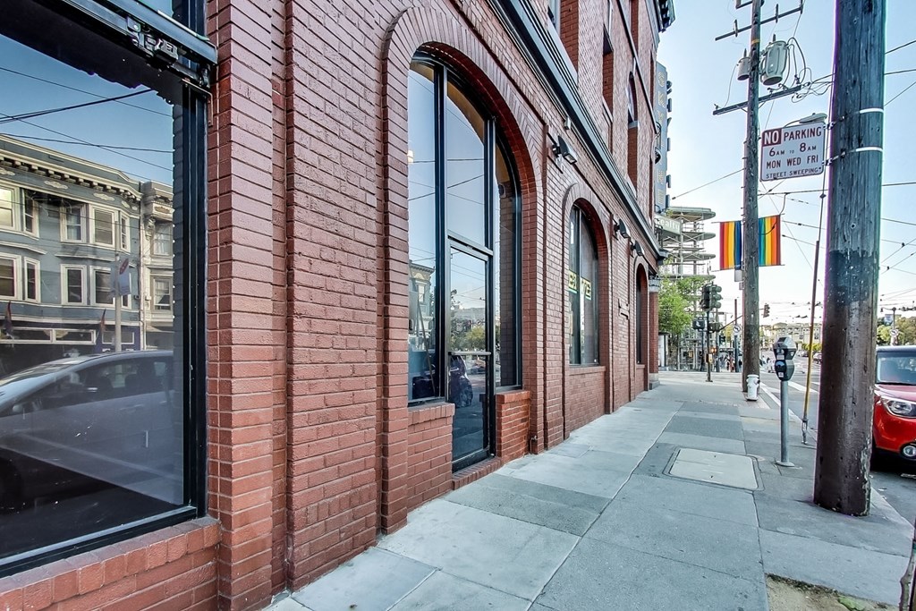 210 Church Street Studio Apartment for Rent - Photo Gallery 9