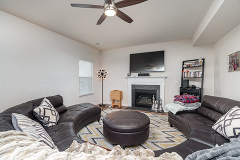 3531 Ettrick Place 3 Beds Apartment for Rent
