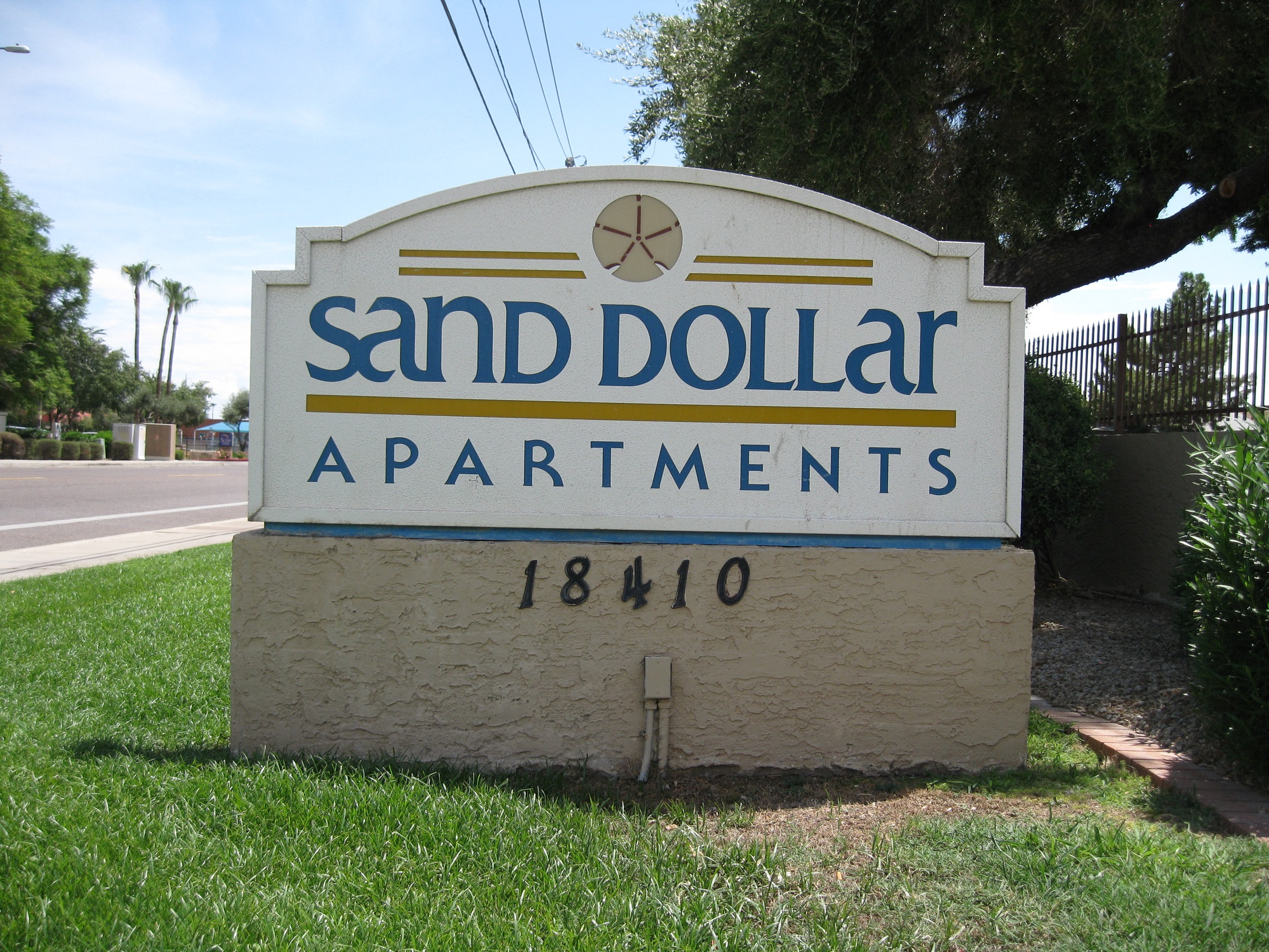 Dunlap & Magee Sand Dollar Apartments