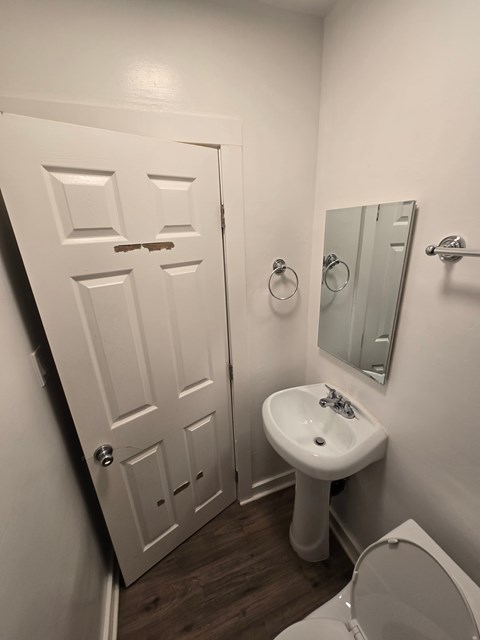 532 South Saint Louis Street 1-3 Beds Apartment for Rent