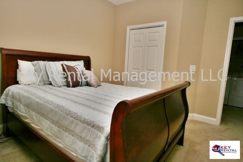 204D Studio House for Rent - Photo Gallery 4