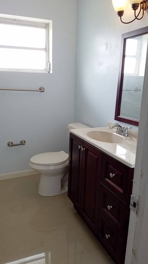 703 Nw 6 St 2-3 Beds Apartment for Rent
