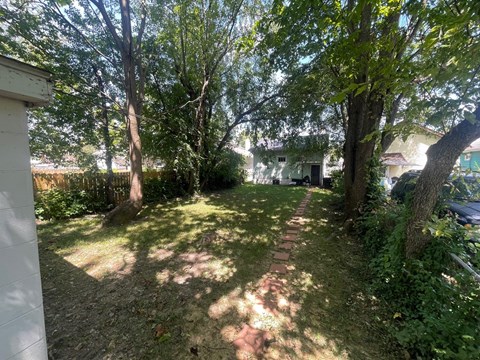 3912 W Muhammad Ali Blvd 2 Beds Apartment for Rent