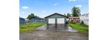 3/1 1040 sqft