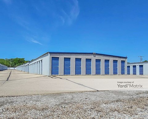 Storage Units for Rent available at 620 Robins Road, Hiawatha, IA 52233