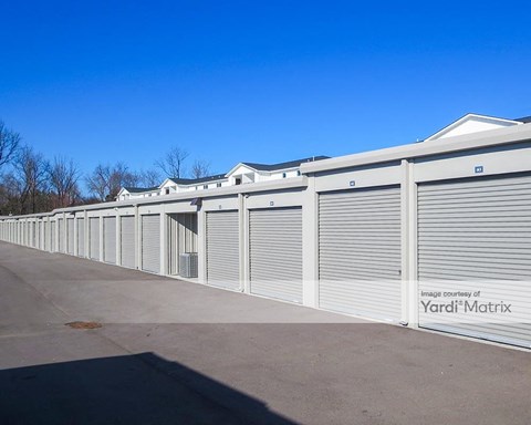 Storage Units for Rent available at 3301 Schlosser Farm Way, Jeffersonville, IN 47130