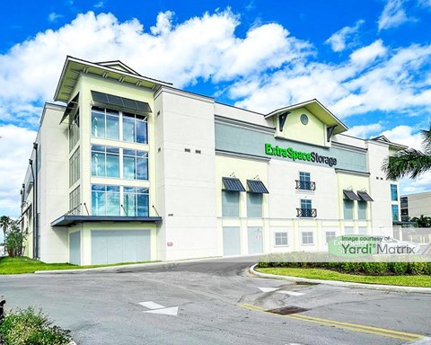 Storage Units for Rent available at 3187 West Hallandale Beach Blvd, Pembroke Park, FL 33023