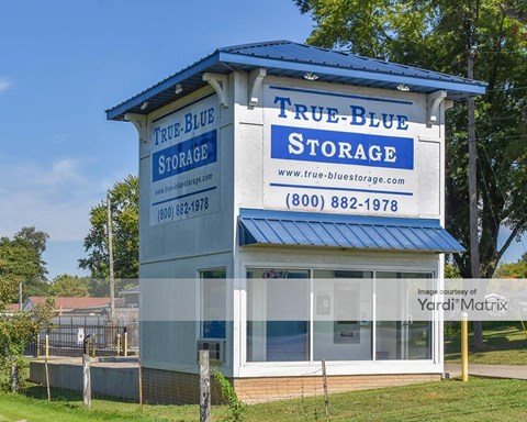 Storage Units for Rent available at 3122 North Hillcrest Road, Vincennes, IN 47591