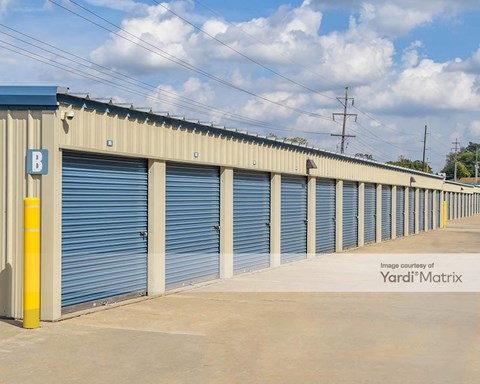 Storage Units for Rent available at 4006 Trinity Drive, Newburgh, IN 47630