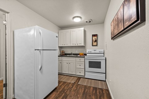 1319 Sunny Court Studio-2 Beds Apartment for Rent
