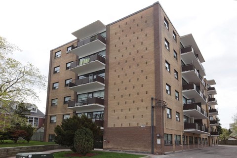the building in which the apartment is located