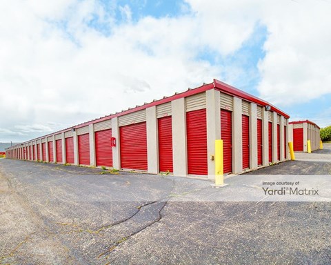 Storage Units for Rent available at 9219 North Industrial Road, Peoria, IL 61615