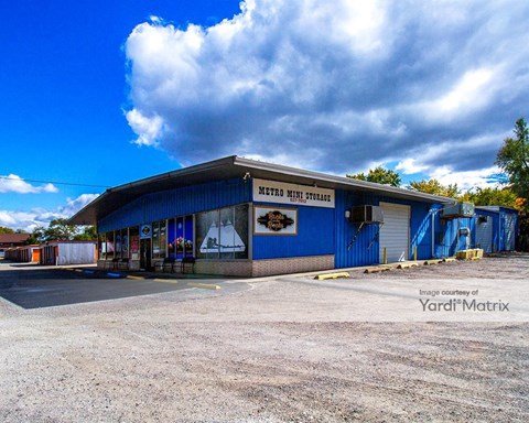 Storage Units for Rent available at 2800 West Farmington Road, West Peoria, IL 61604