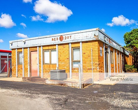 Storage Units for Rent available at 8101 North Hale Avenue, Peoria, IL 61615