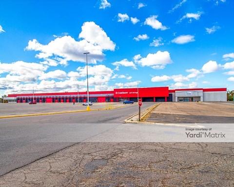 Storage Units for Rent available at 901 West Lake Avenue, Peoria, IL 61614