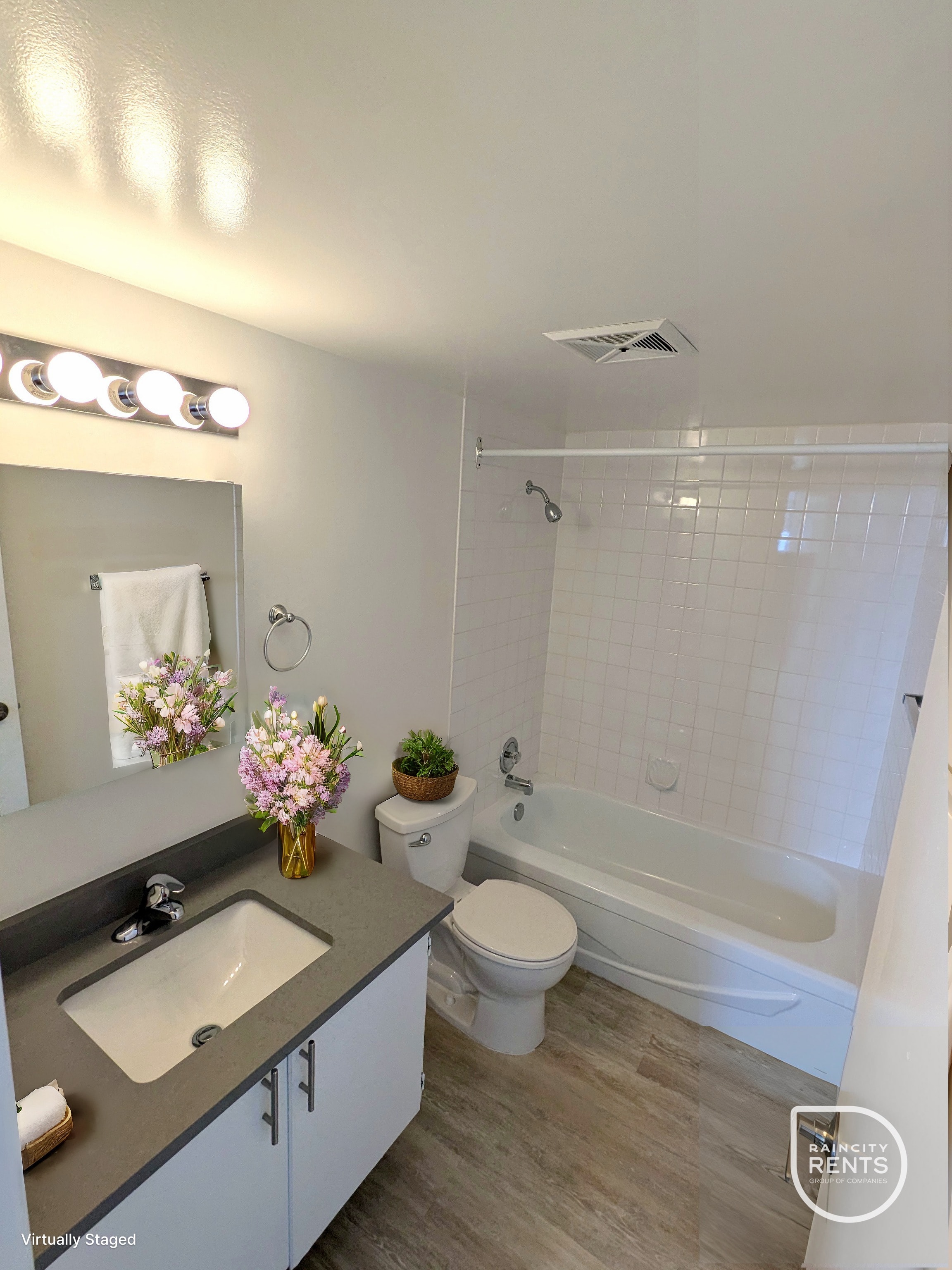 1150 Jervis Street Studio Apartment for Rent - Photo gallery 3