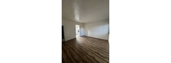 2 Bedrooms, 1 Bathroom
