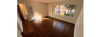 2 Bedrooms, 1 Bathroom