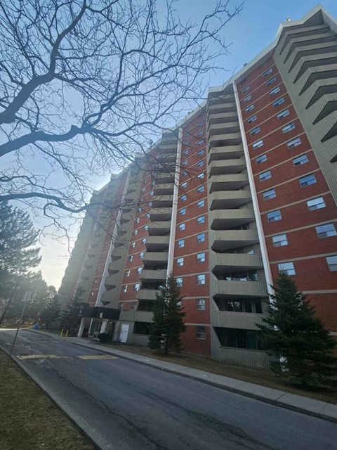 1612-1105 Jalna Blvd 2 Beds Apartment for Rent