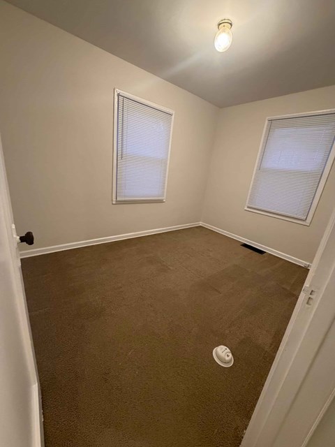 301 E Fourth Street 2 Beds Apartment for Rent