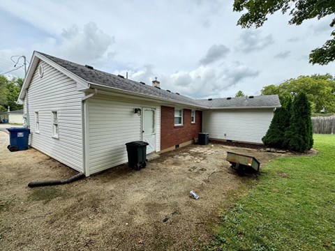 6216 Hillcrest Ct 2 Beds Apartment for Rent