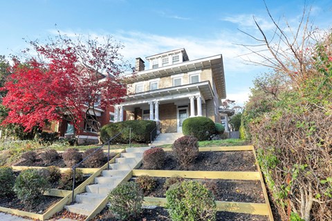 30 East Oakland Ave. 6 Beds Apartment for Rent