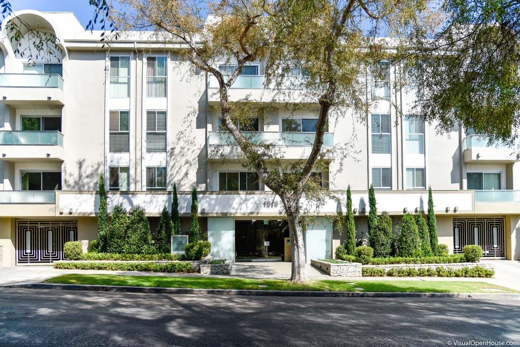 the building in which the apartment is located