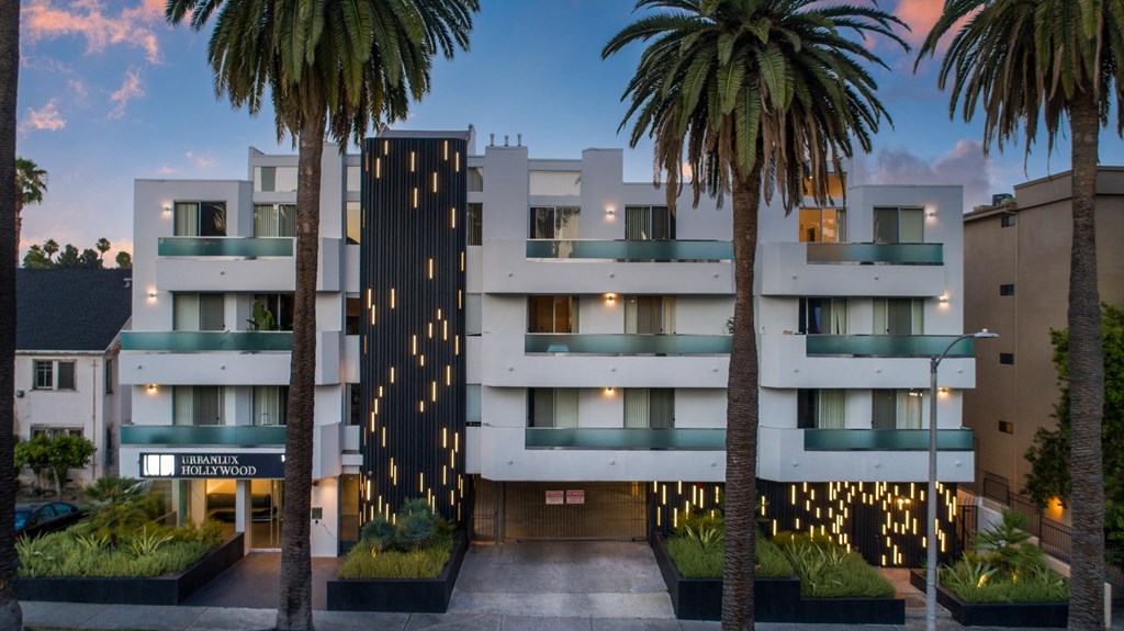 the building in which the hotel is located