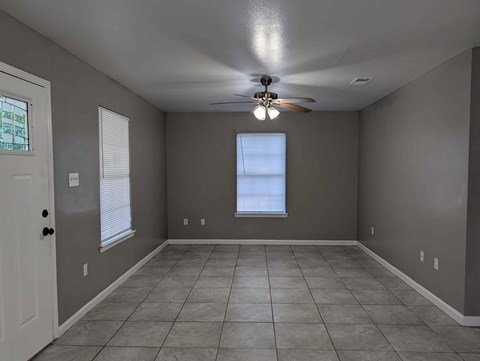 2909 57Th Avenue 3 Beds Apartment for Rent