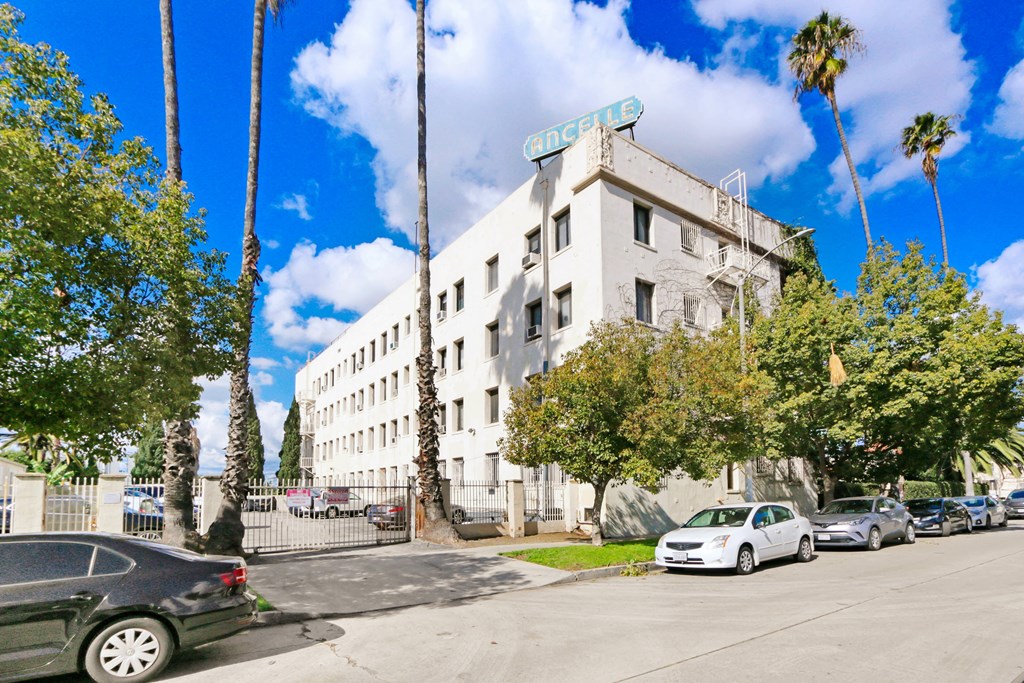 Source URL: https://medialibrarycf.entrata.com/2342/MLv3/3/27/2024/02/13/022613/65cbde74d6d310.55802602871.jpg