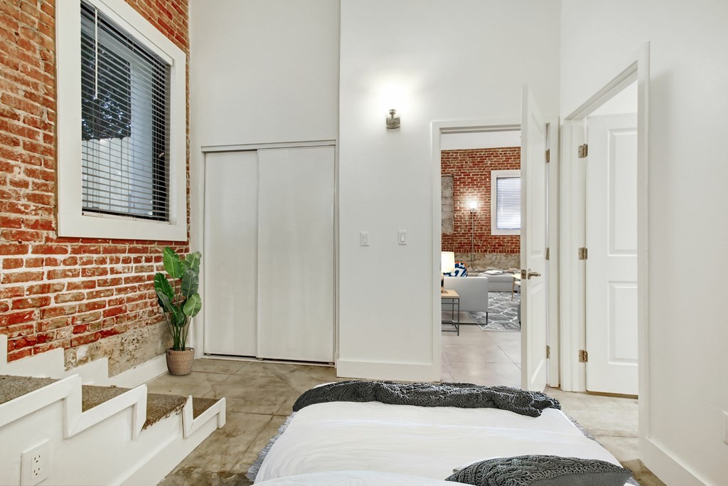 Source URL: https://medialibrarycf.entrata.com/2342/MLv3/3/27/2023/10/12/092404/65280f93cc71a6.39026923620.jpg