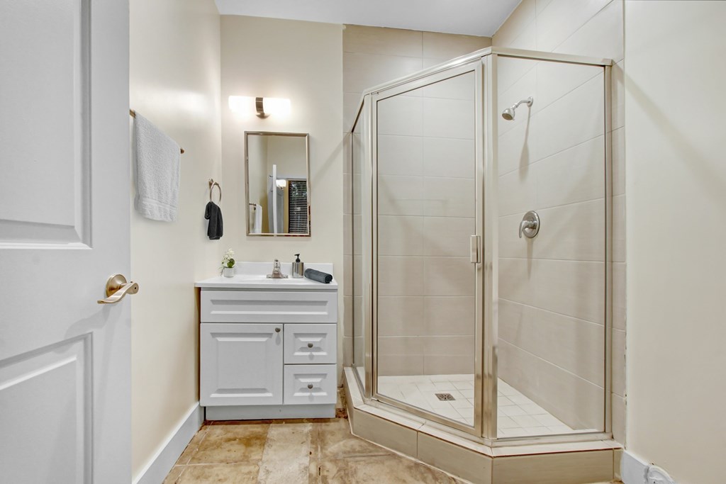 Source URL: https://medialibrarycf.entrata.com/2342/MLv3/3/27/2023/10/12/092403/65280f929e3b97.59971034928.jpg