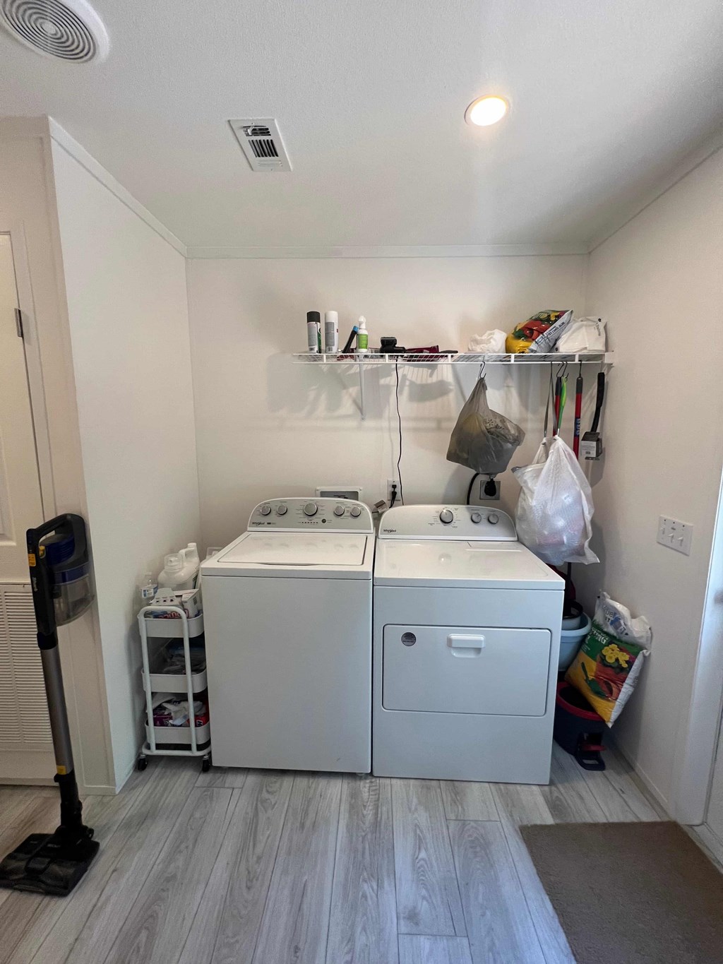 219 Mangrove Street 3 Beds House for Rent - Photo Gallery 13