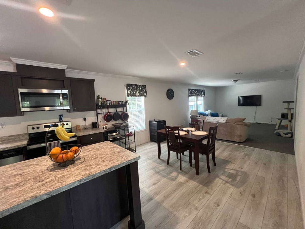 219 Mangrove Street 3 Beds House for Rent - Photo Gallery 9