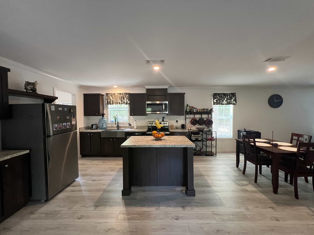 219 Mangrove Street 3 Beds House for Rent - Photo Gallery 4