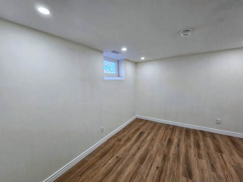 36 Linton Avenue 2 Beds Apartment for Rent