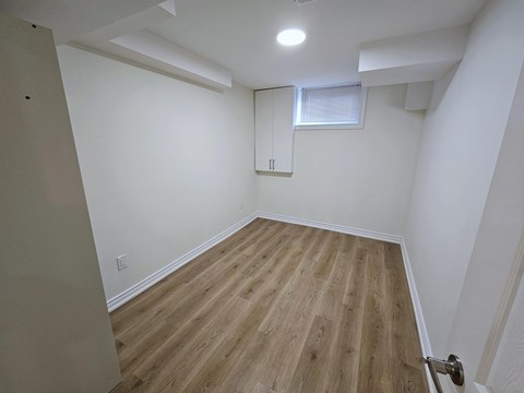 36 Linton Avenue 2 Beds Apartment for Rent