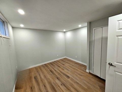 36 Linton Avenue 2 Beds Apartment for Rent