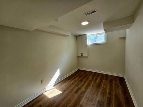 36 Linton Avenue 2 Beds Apartment for Rent