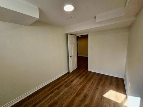 36 Linton Avenue 2 Beds Apartment for Rent