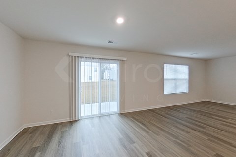 121 Overstreet Way 4 Beds Apartment for Rent