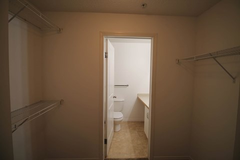 #302, 11325 83 Street Northwest Studio Apartment for Rent