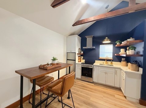 906 W. 22Nd St. Studio Apartment for Rent