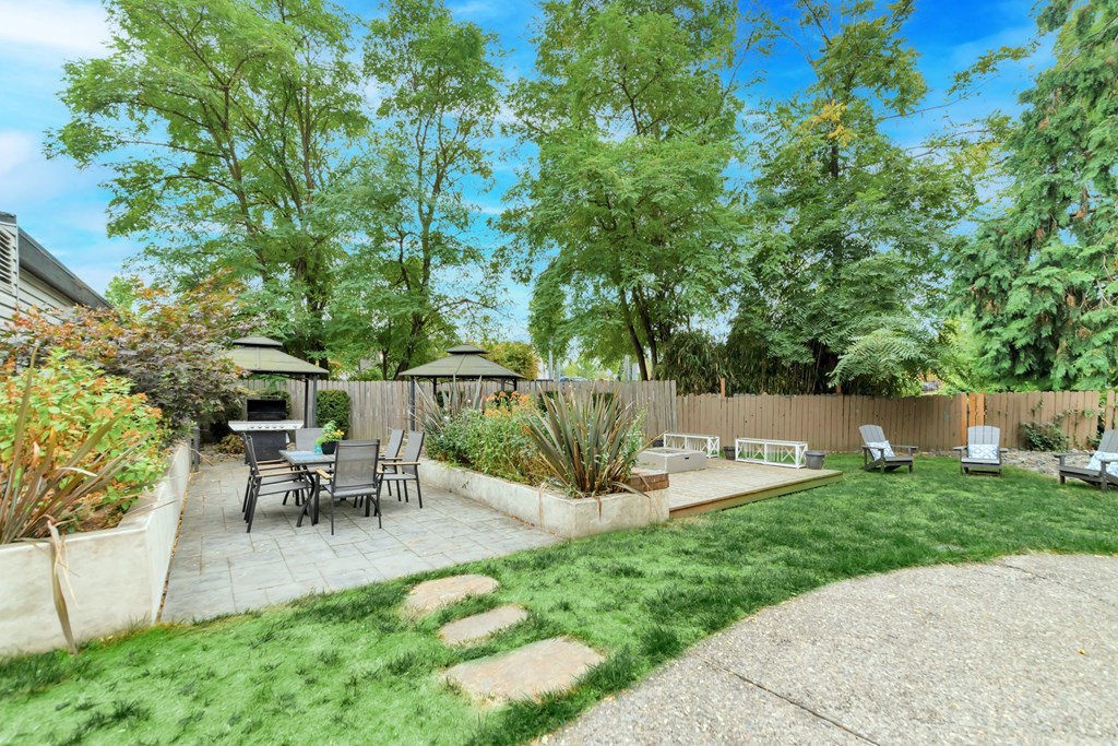 Source URL: https://medialibrarycf.entrata.com/11471/MLv3/3/27/2024/09/24/022813/66f320dd834d81.76663129404.jpg