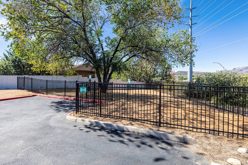 Source URL: https://medialibrarycf.entrata.com/11471/MLv3/3/27/2022/11/01/015058/636178a1a6ed43.41520608468.jpg