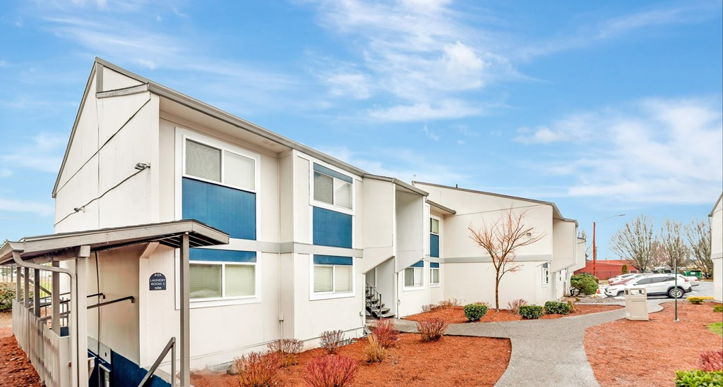 Source URL: https://medialibrarycf.entrata.com/11471/MLv3/3/27/2023/04/08/120915/6431adca9ad7c3.34037518989.jpg