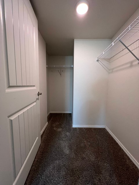 1900 Northwest A Street 1-2 Beds Apartment for Rent - Photo Gallery 24
