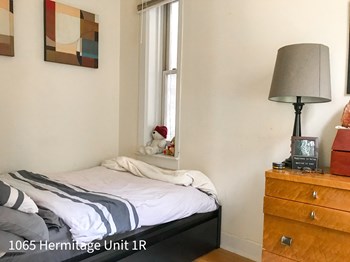 1065 N. Hermitage Ave. Studio-3 Beds Apartment for Rent - Photo Gallery 4