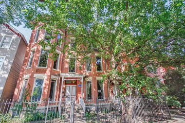 1431-33 N. Wicker Park Ave. 2 Beds Apartment for Rent Photo Gallery 1