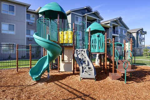 Apts in Andrews Heights, WA | Copper Landing